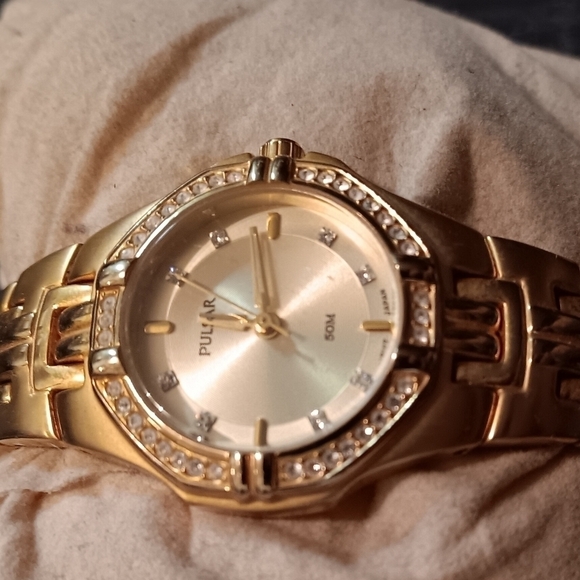 Vintage Pulsar by seiko Watch Golden Finish - Picture 6 of 7